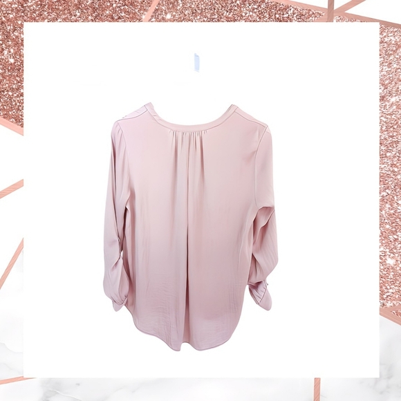 Simply Vera Vera Wang Blush Pink Roll-Tab Top V-Neck M Relaxed Fit High-Low Hem - Picture 2 of 4